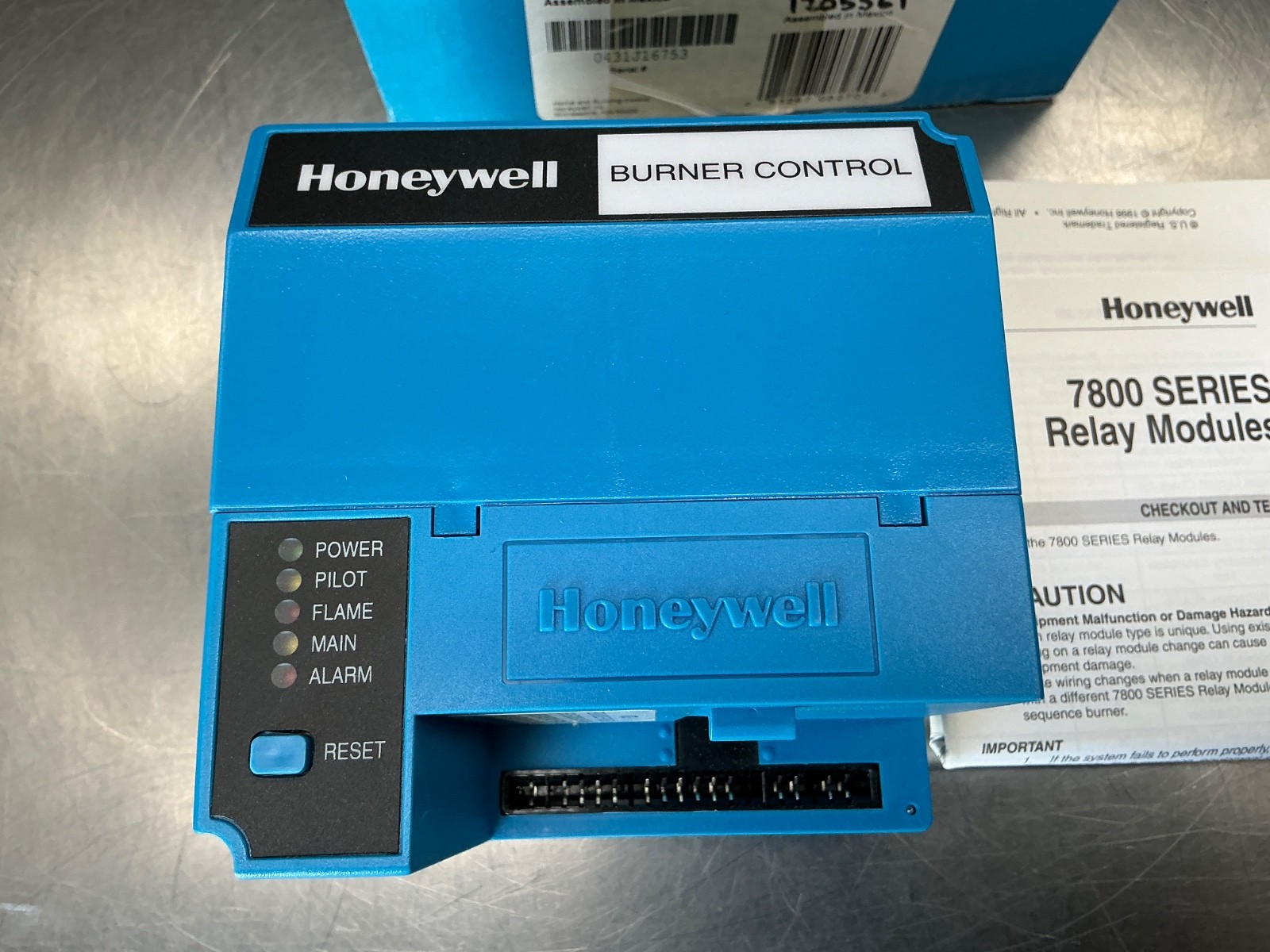 Honeywell RM7895 A 1014 On-Off Primary Burner Control