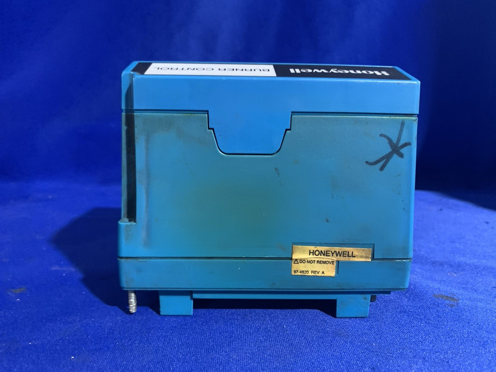 Honeywell RM7895A1014 Burner Control AC On-Off Primary Control – Untested – Read