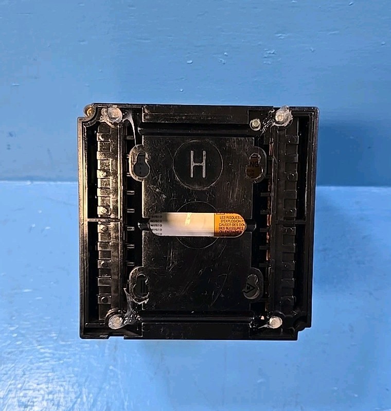 HONEYWELL RM7890A1015 ULTRAVIOLET FLAME AMPLIFIER BURNER CONTROL MODULE