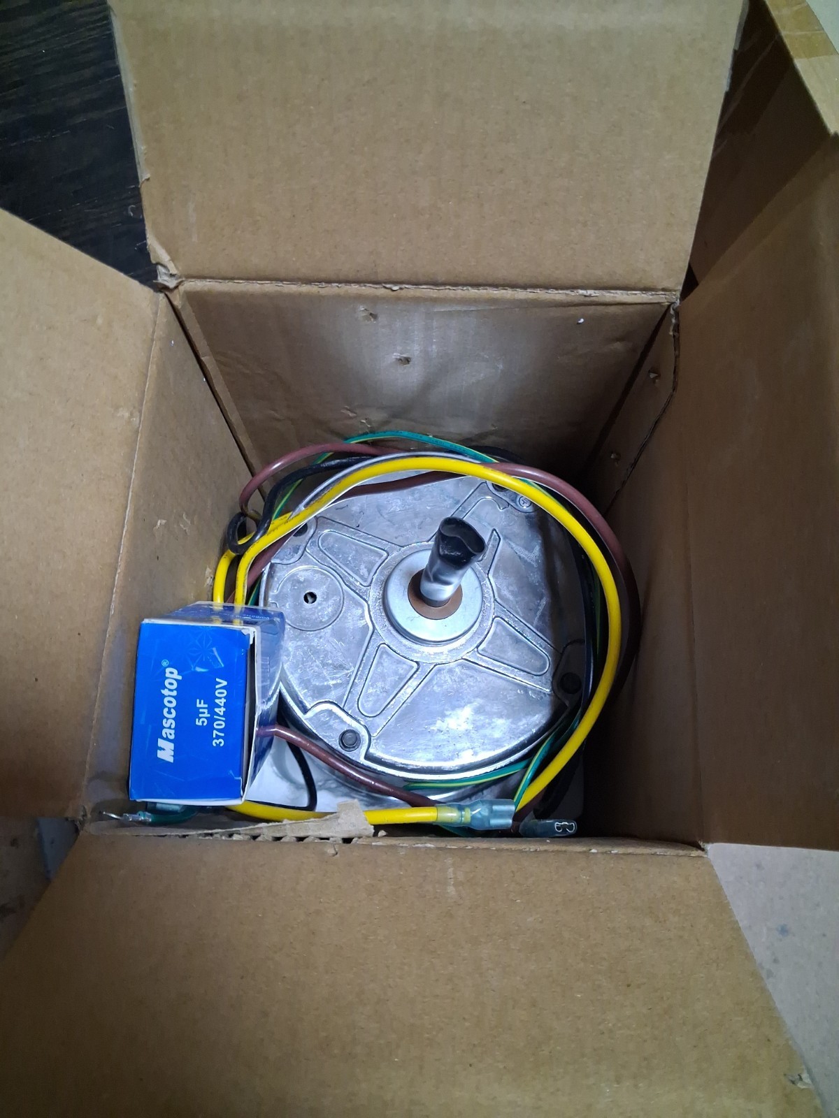 Uimoso Condenser Fan Motor 1/4HP 1100RPM 208-230V 5KCP39EGS070S 5KCP39EGY823S