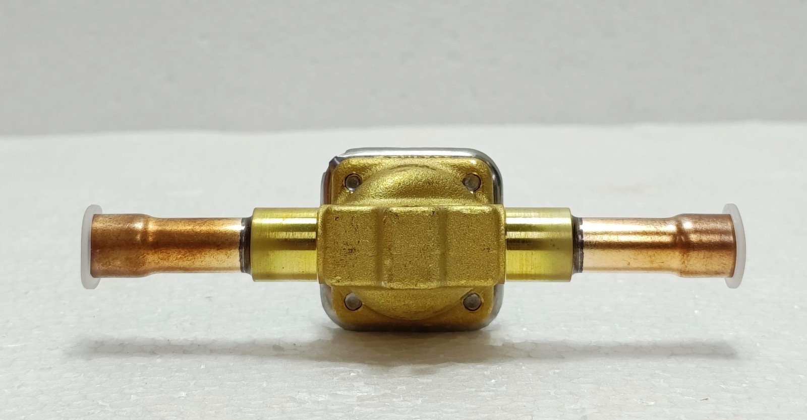 Danfoss Solenoid Valve EVR 6 NC 3/8″ ODF Solder – 032L1212 HVAC/Refrigeration