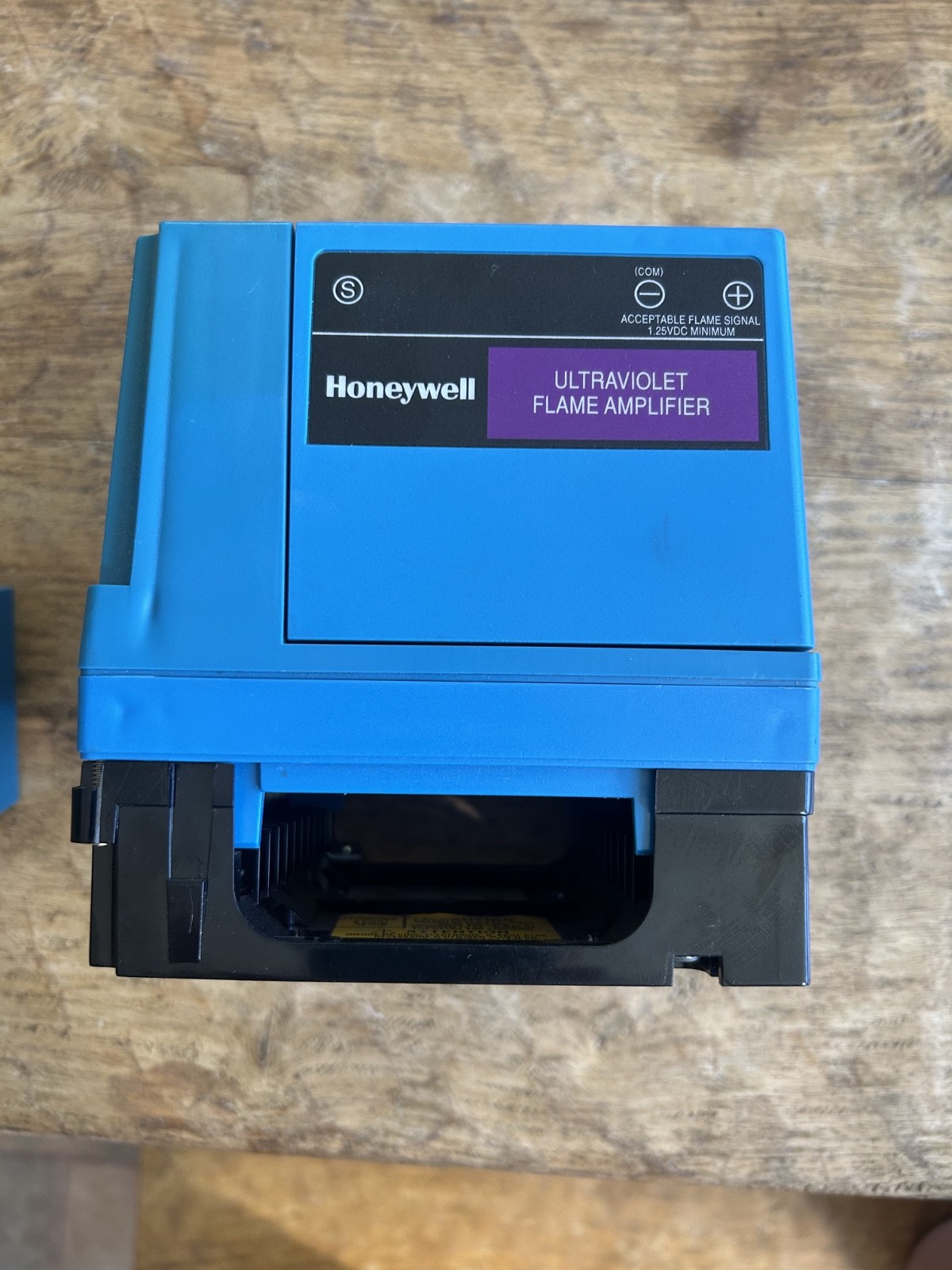 HONEYWELL RM7800 G 1018 burner control