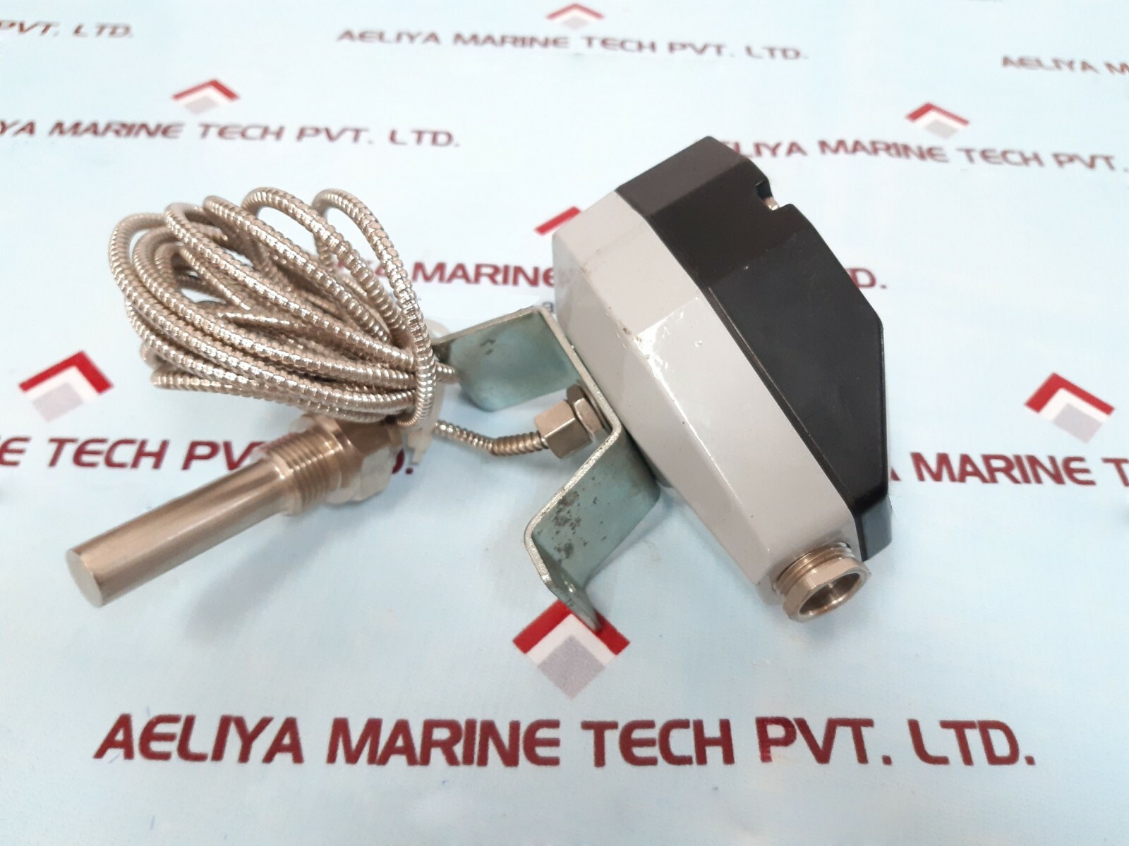 Trafag 471.2331 Thermostat IP65