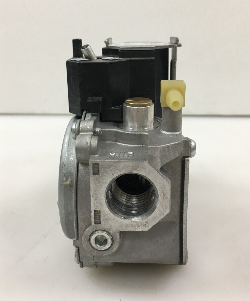 White Rodgers GEMINI 36J24 510 HVAC Furnace Gas Valve EF32CW211 used #G270