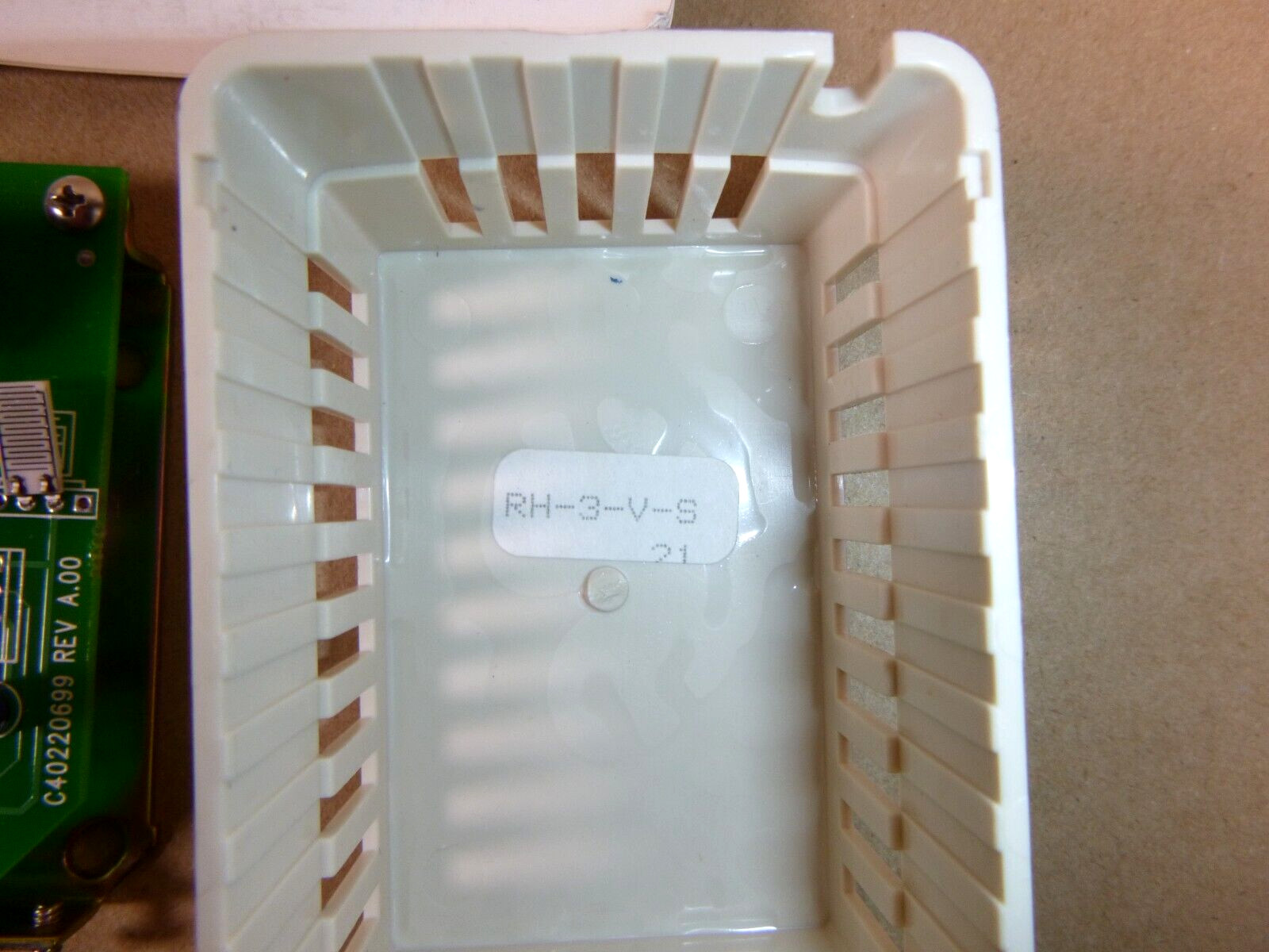 General Eastern RH-3-V-S Relative Humidity Transmitter, +/-3% RH, 0 – 5 Vdc