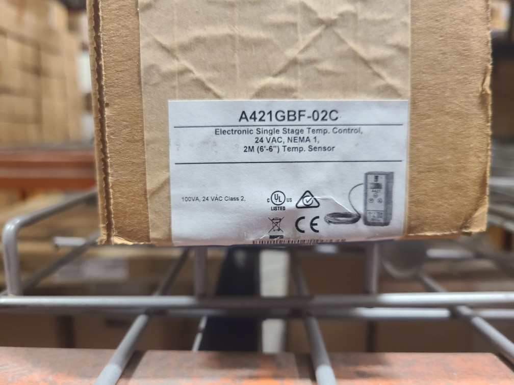 Johnson Controls A421GBF-02C; Electronic Single Stage Temp Control; New Unused