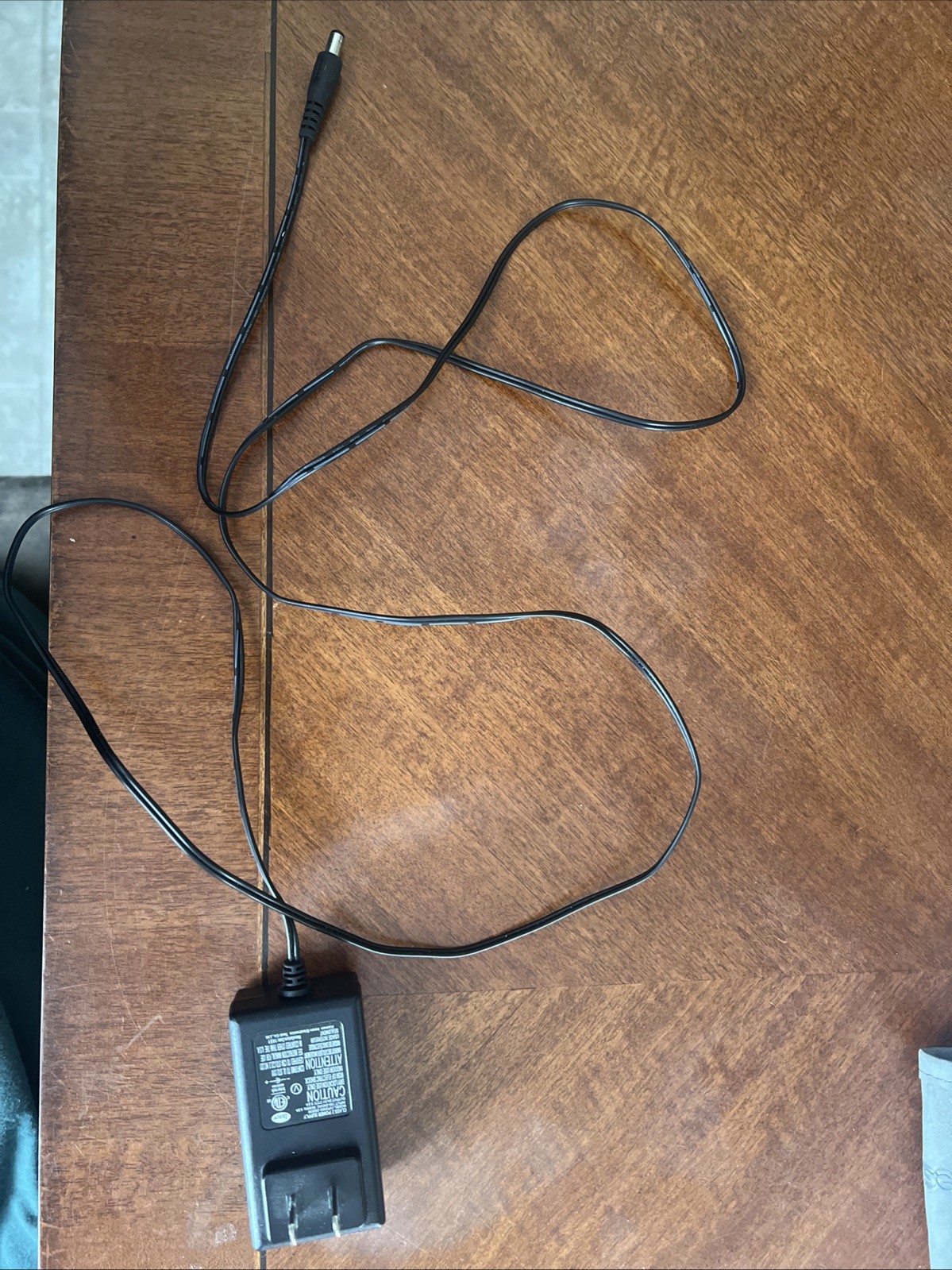 Innov IVP2400-0500W power supply is a 24V Class 2 adapter