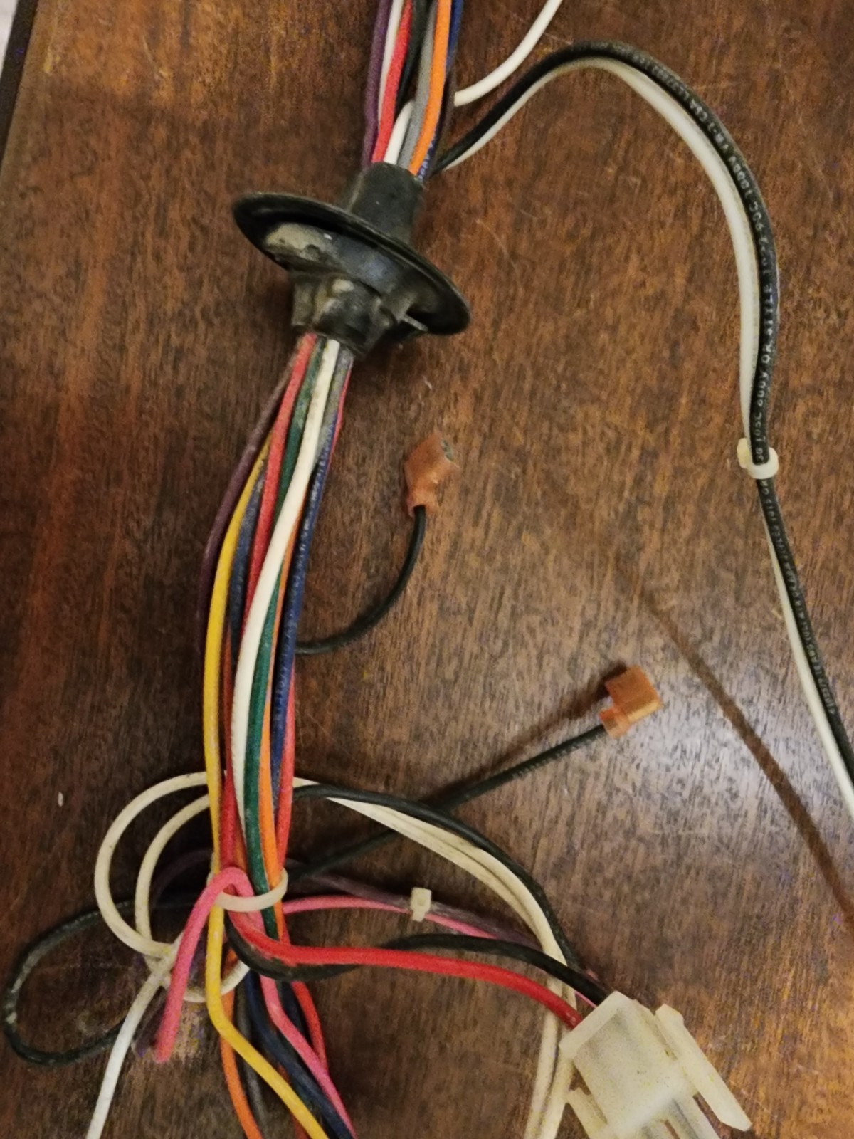 USED GOODMAN WIRING HARNESS. FURNACE MODEL NUMBER GMS90703BXA