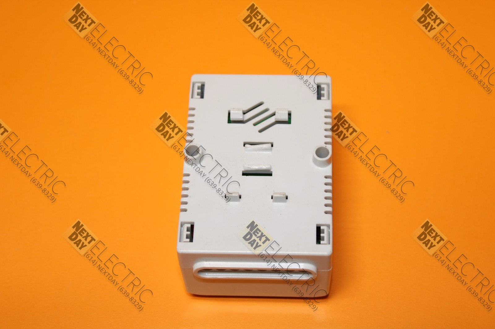 Schneider Electric, NSYCCOTH120VID, Hygrotherm Thermostat 110-120V