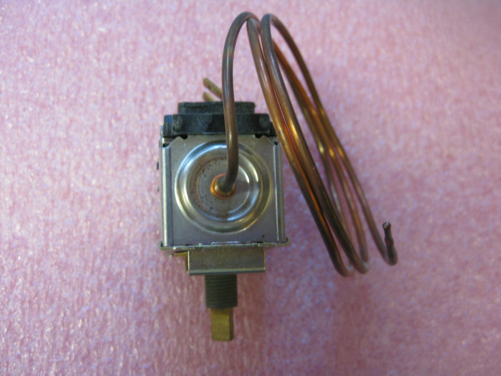 A45-1095-030 RANCO AUTO PART THERMOSTAT (LOT OF 1)