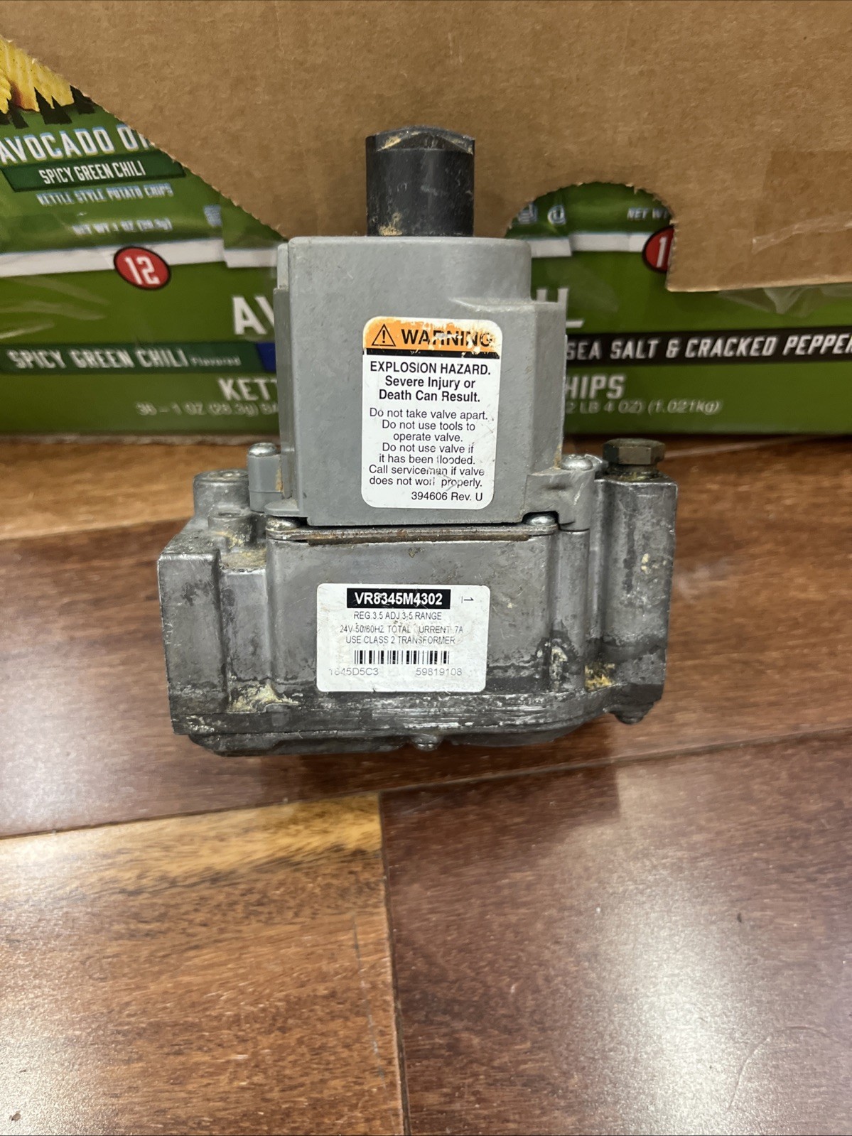 New Honeywell VR8345M4302 Electronic Ignition Dual Auto Valve Combo Gas Control