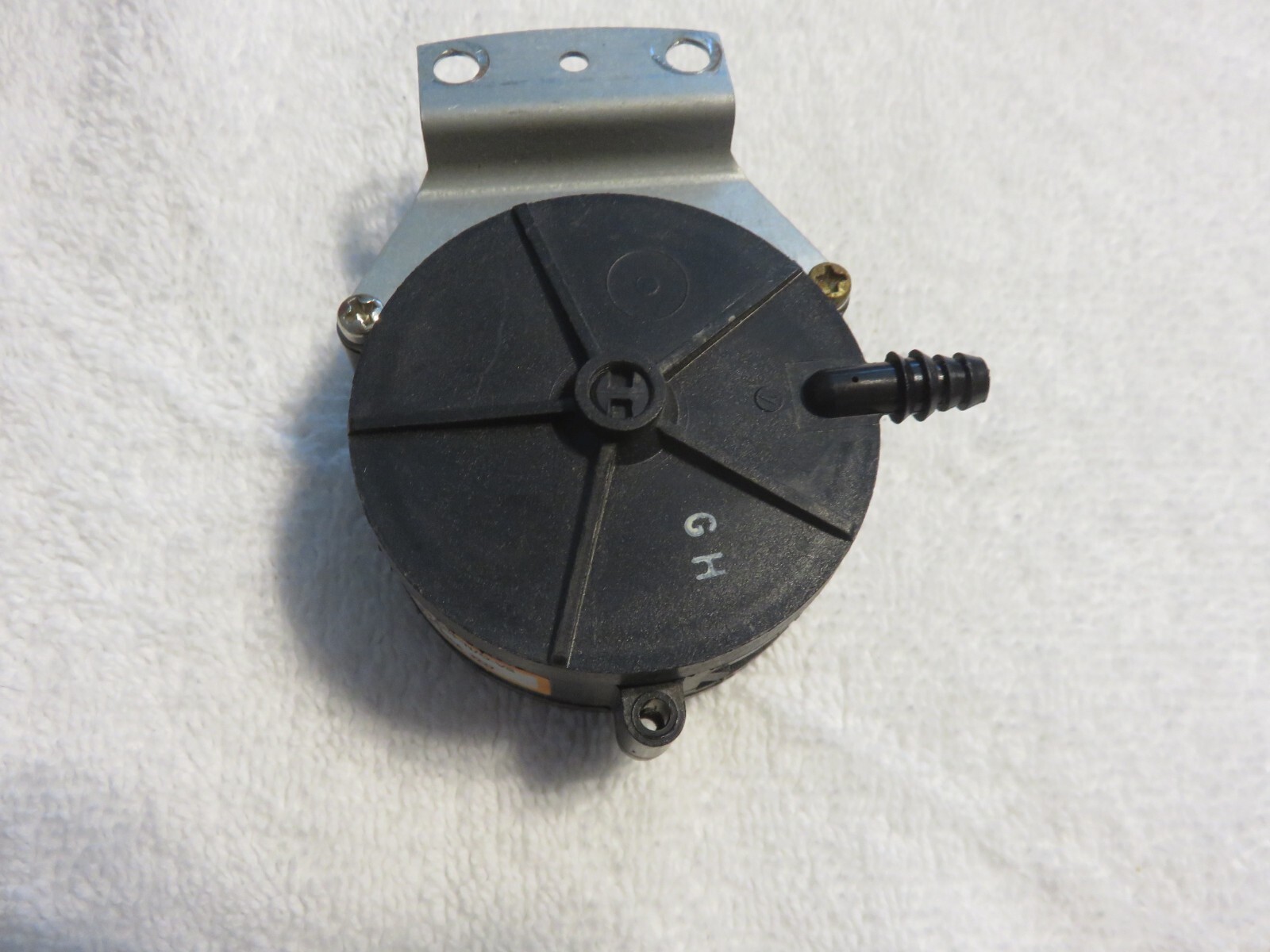 Lennox Furnace Pressure Switch Part# 107279-23 Model # MPL9300-V-0.70-DEACT-N/0