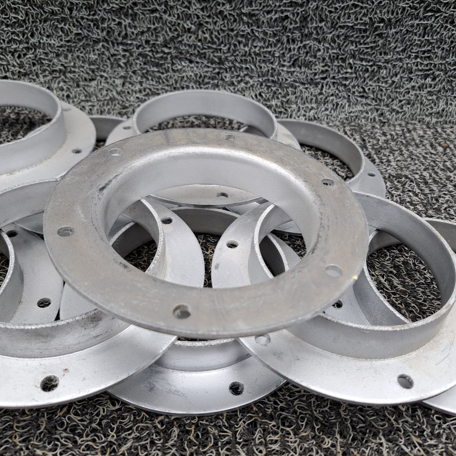 Nordfab 8010000141 Round Angle Flange Adapter, 4 In Duct Dia, Galv. Steel, Qt 13