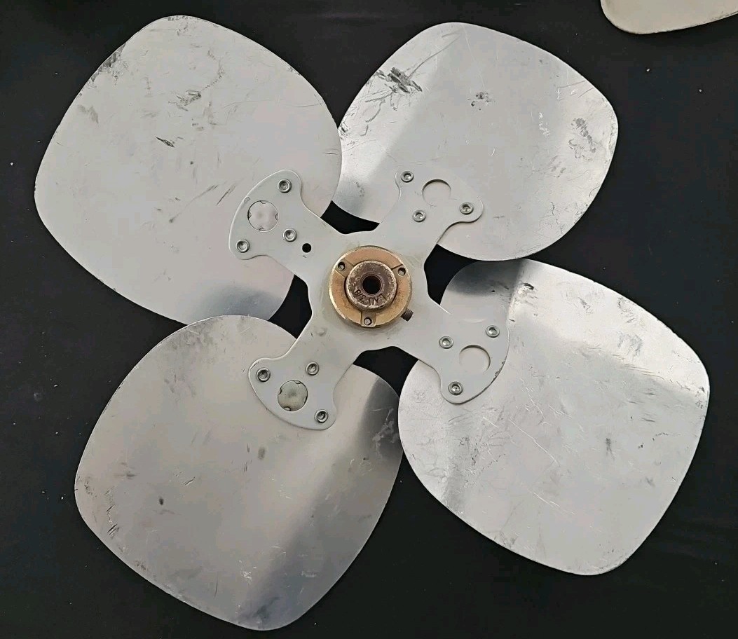 Lau 60-7186-01 heavy-duty condenser fan blade with Interchangeable Hub Lau 3/8