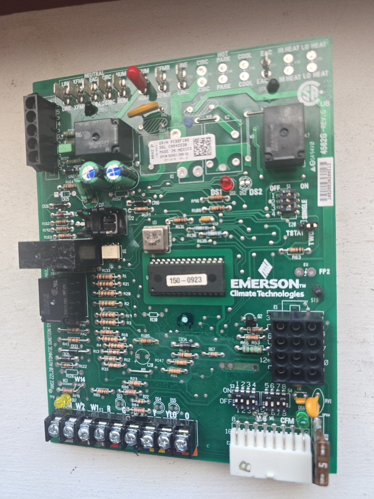 Goodman 50V51-289, PCBBF106 Furnace Control Board Num#556