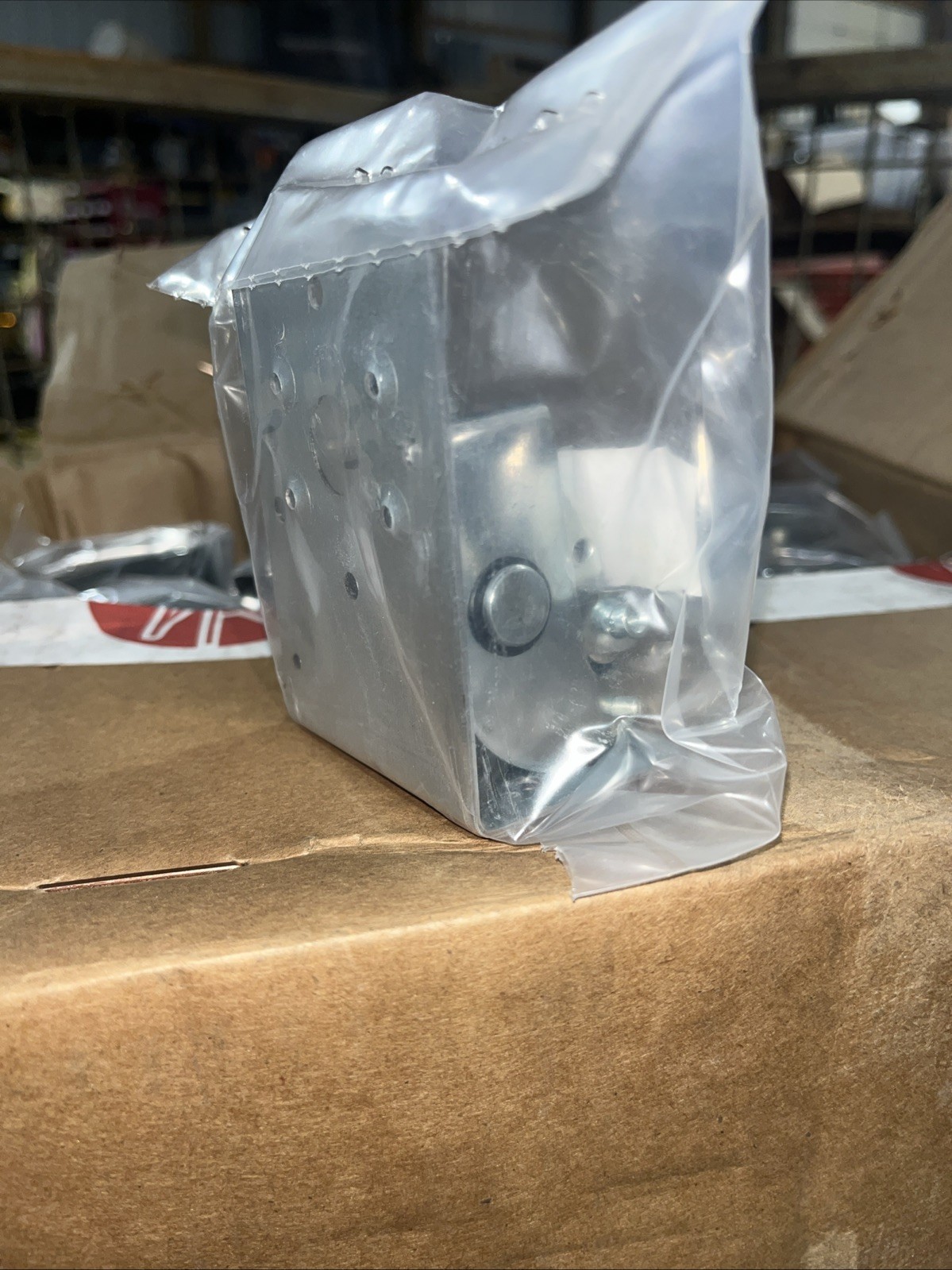 Young Regulator 270-896B-Q