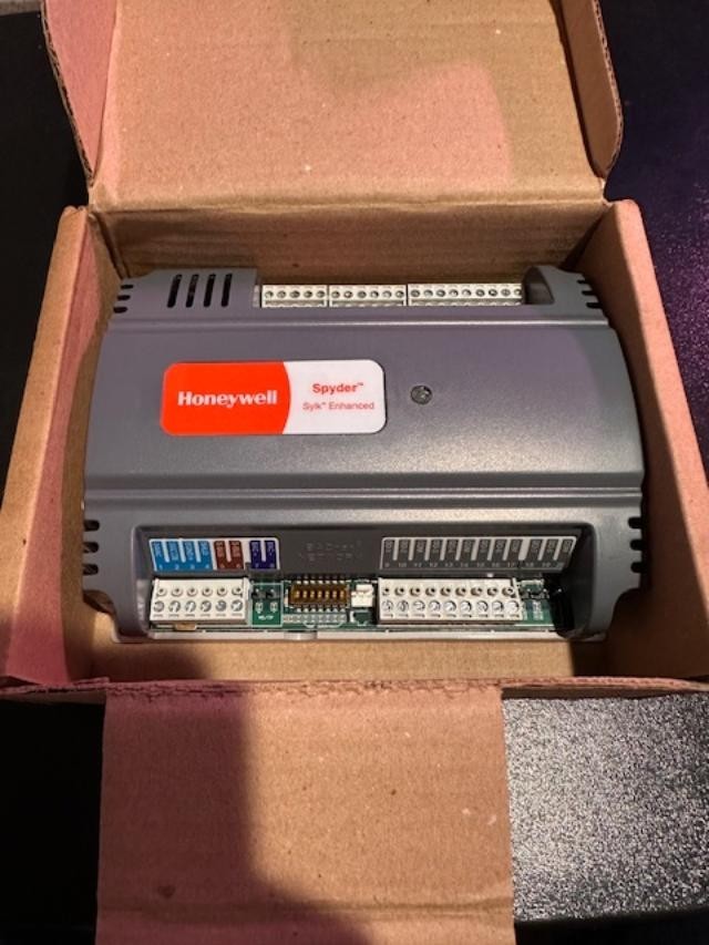 Honeywell Spyder PUB6438S Programmable Controller for HVAC Equipment – Grey