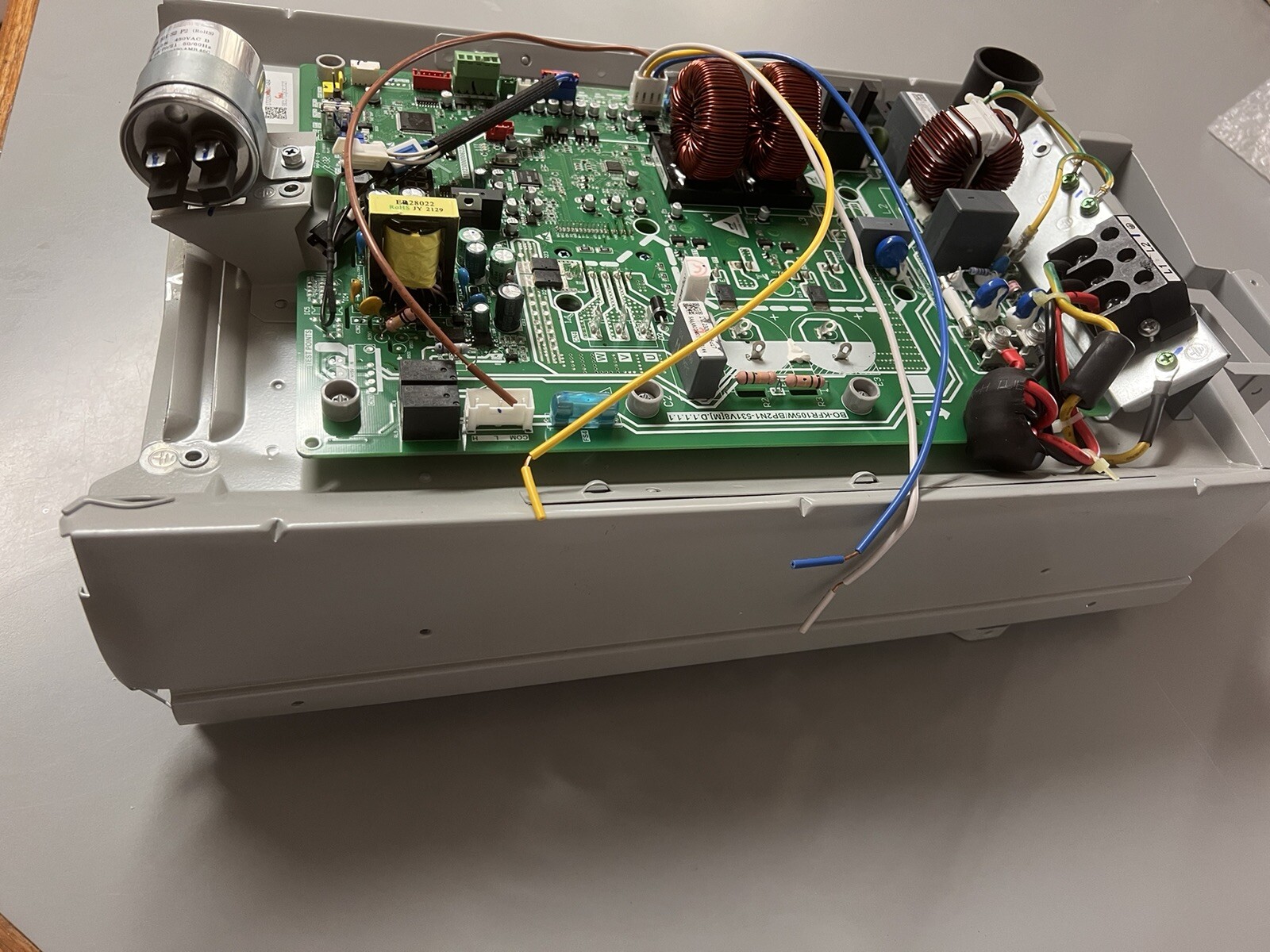 Bosch Thermotechnology Corp. 8733955391 Control Board Assembly New Open Box