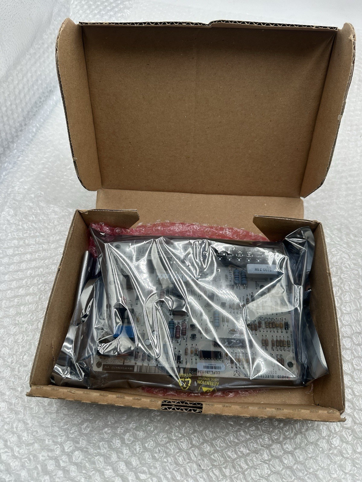 Carrier Corp HK42FZ039 replacement furnace control board- NEW, Open Box