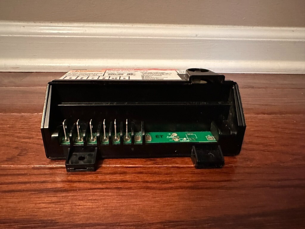 Resideo S8600M Continuous Retry Spark Ignition Control Module Raypak 106 Heater