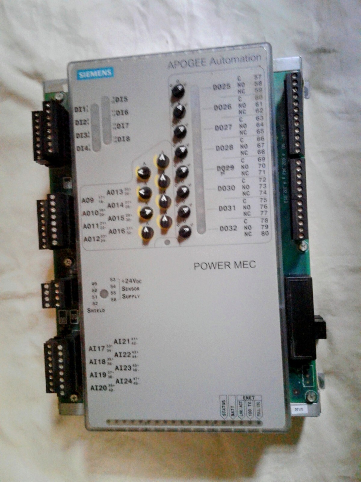 Siemens Apogee Mechanical Equipment Controller MEC Series 1310 HOA 549-617 USED