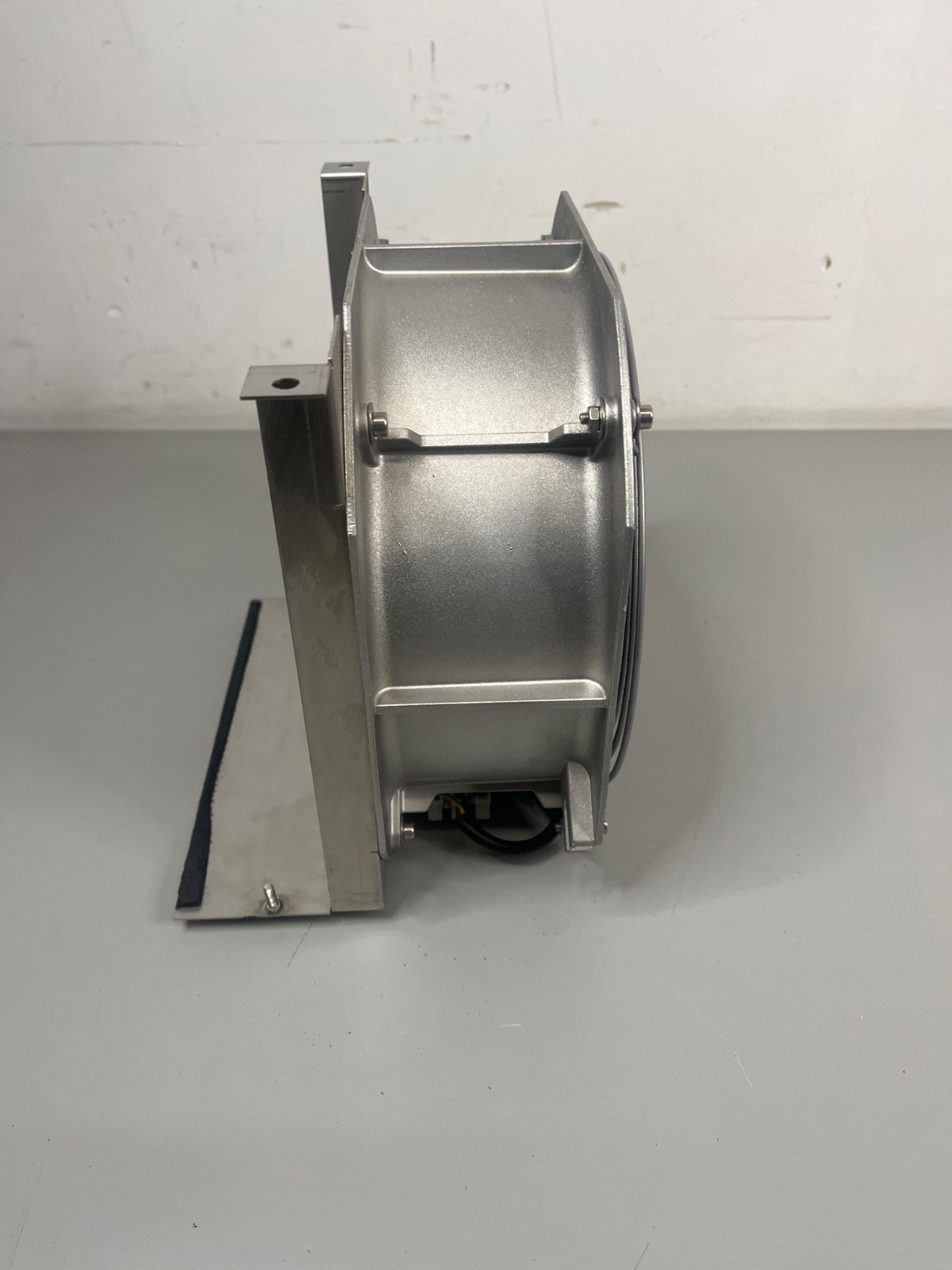 ebm-papst W4S200-HH16-05 Axial Fan 115V 1550RPM 40W Assembly