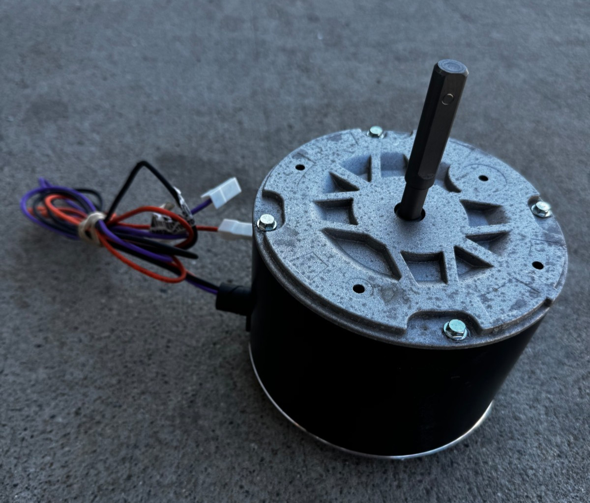 InterLink YSLB-130-8-B003(AL)-0001 Condenser Motor 100483-42 230V used **J16**