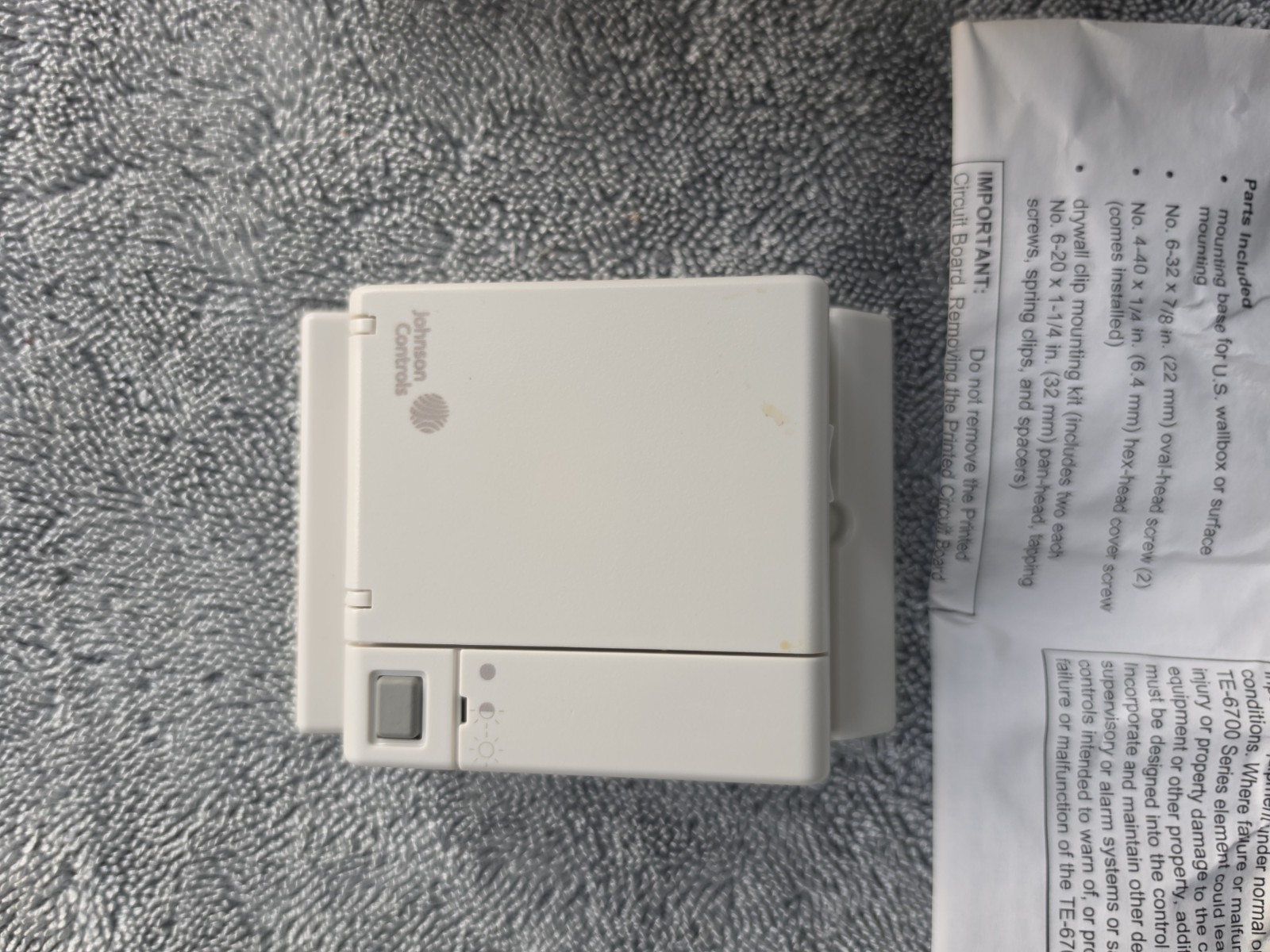 Johnson Controls TE-6700 Temp Element TE-67NP-1N00 Digital Wall 3V Battery