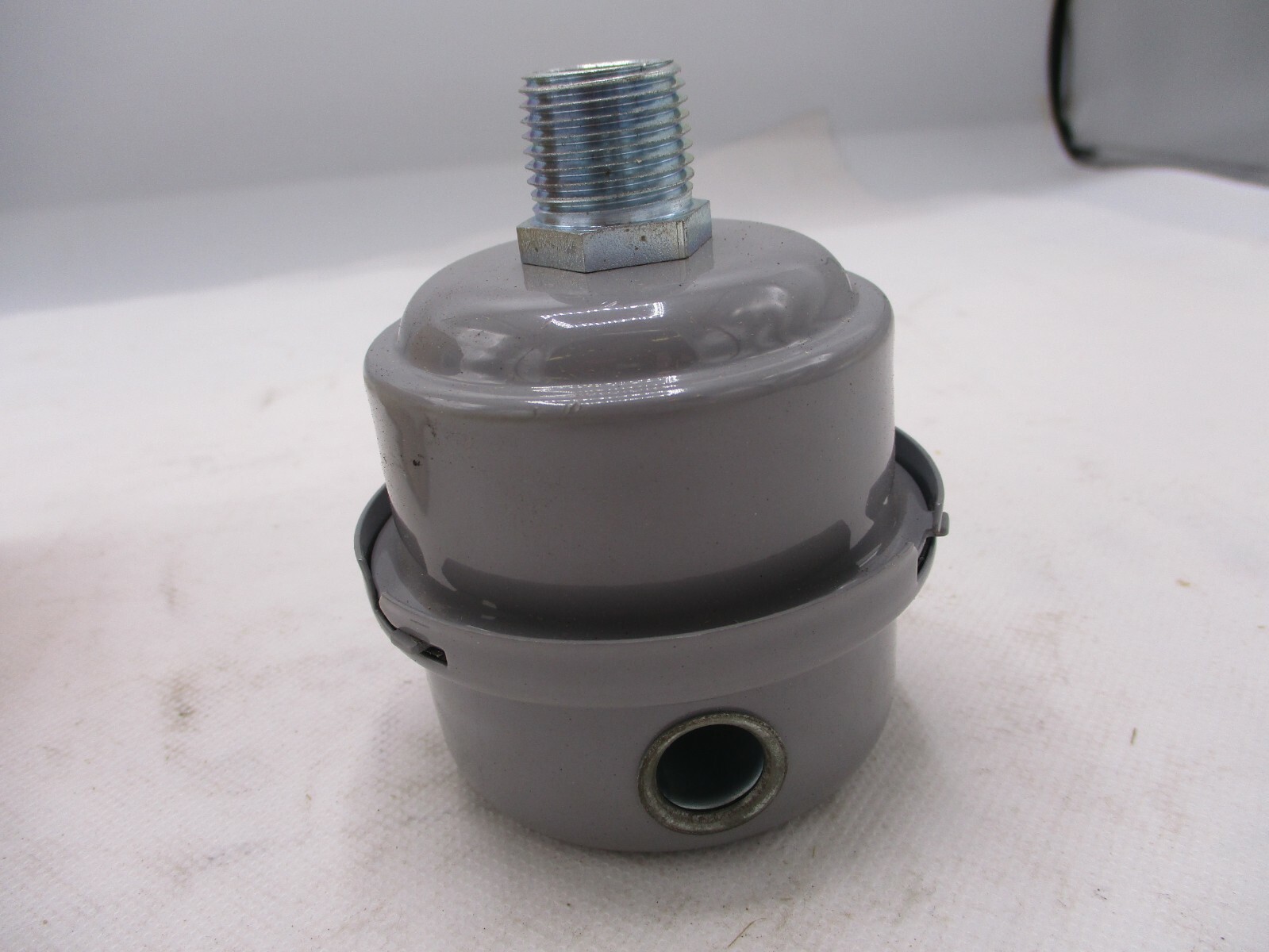 NEW JOHNSON CONTROLS A-4000-155 INTAKE FILTER FOR AIR COMPRESSOR 5CFM 1/2″ MPT