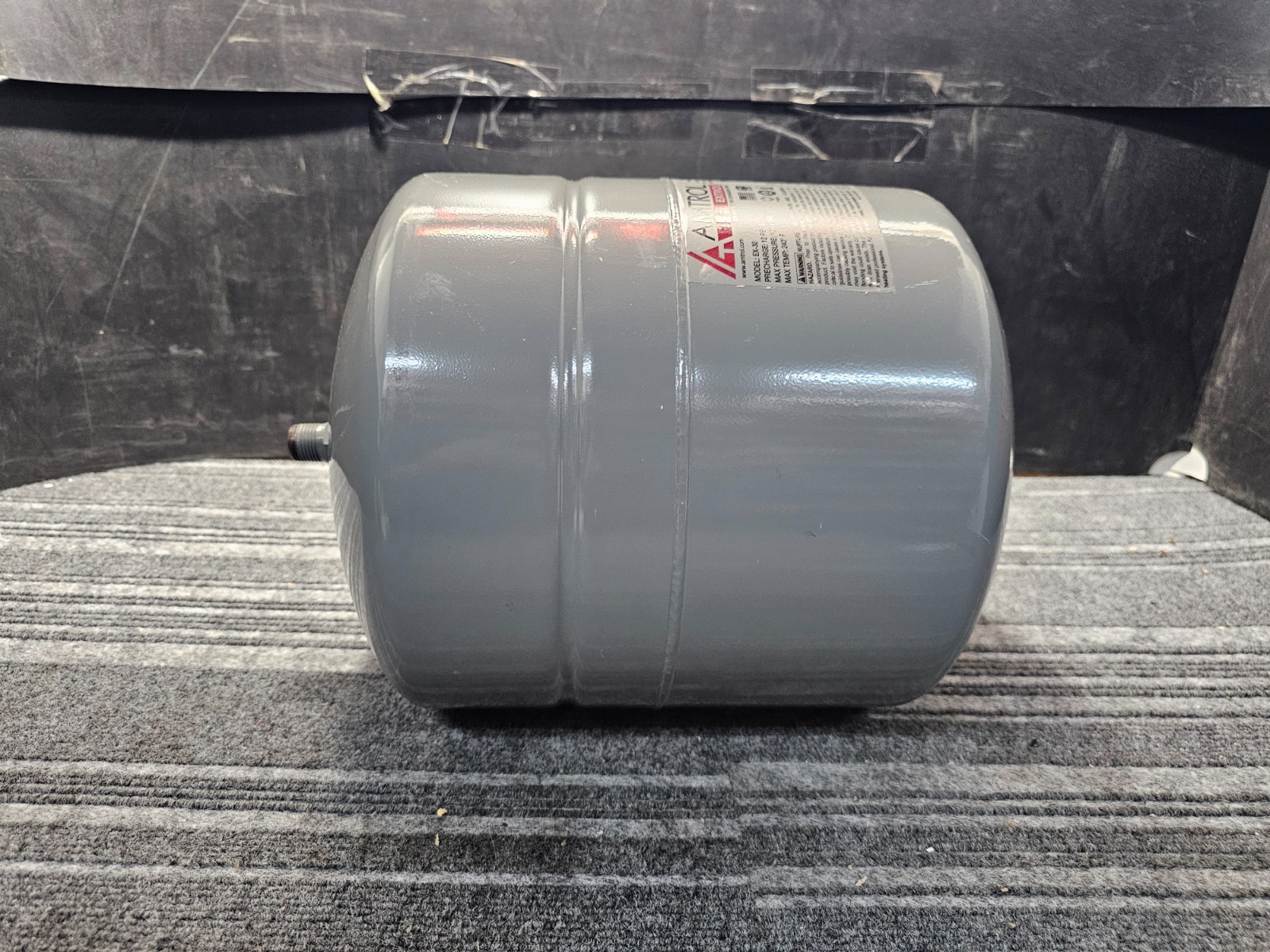 Amtrol Extrol EX-30 4.4 Gallon In-Line Hydronic Expansion Tank 240 Degrees F