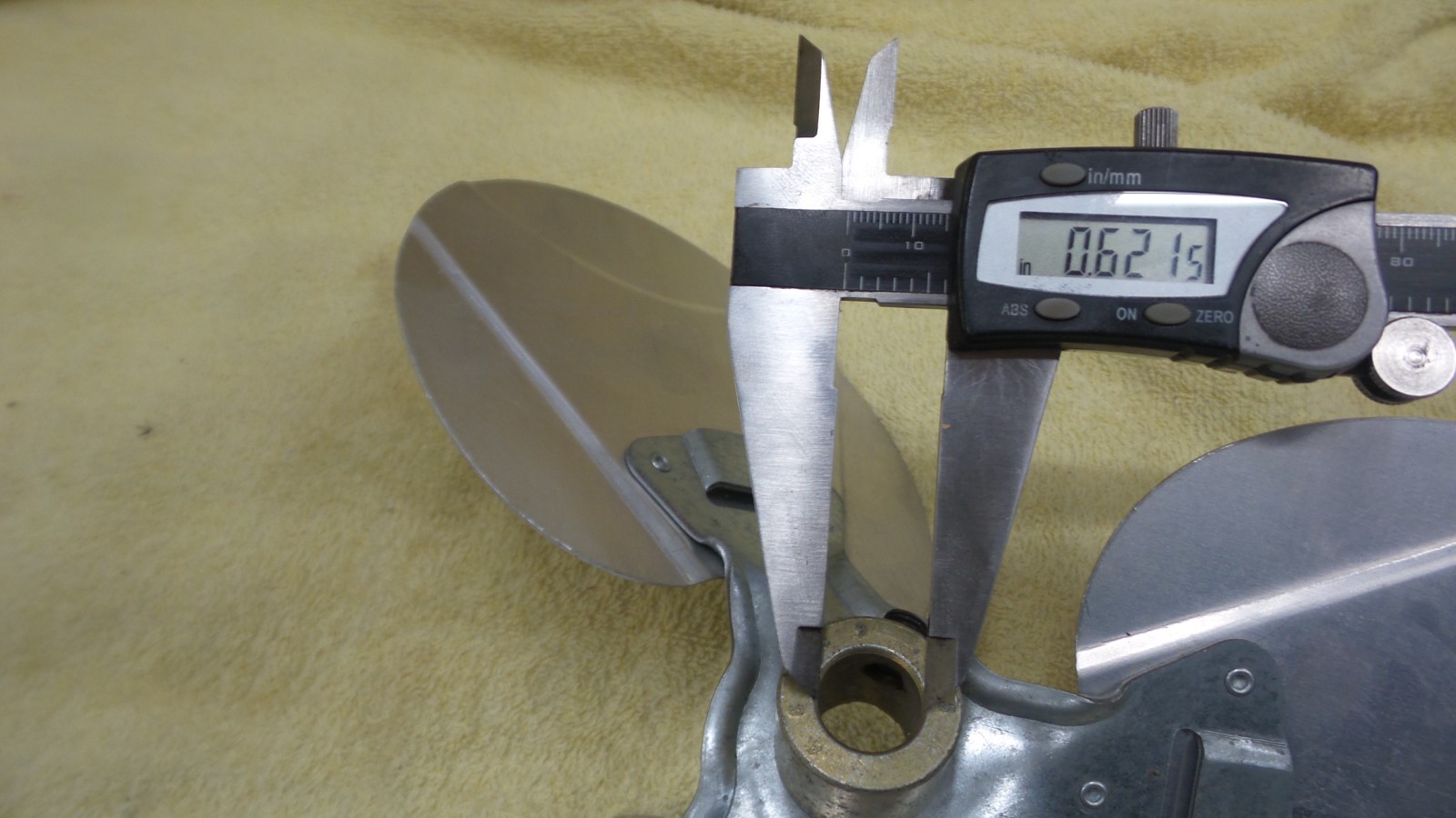 Dayton 4C459 Fan Blade, 12 Inch, 5/8 In Shaft, 1725 Max RPM, New, BS
