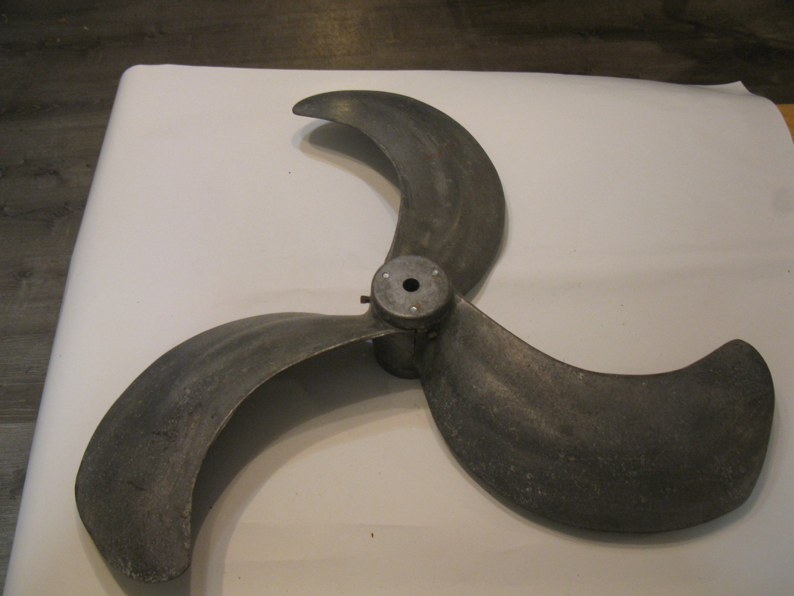 Airmaster Fan 24″ Cast Aluminum Propeller 3-Blade w/1/2″ Bore