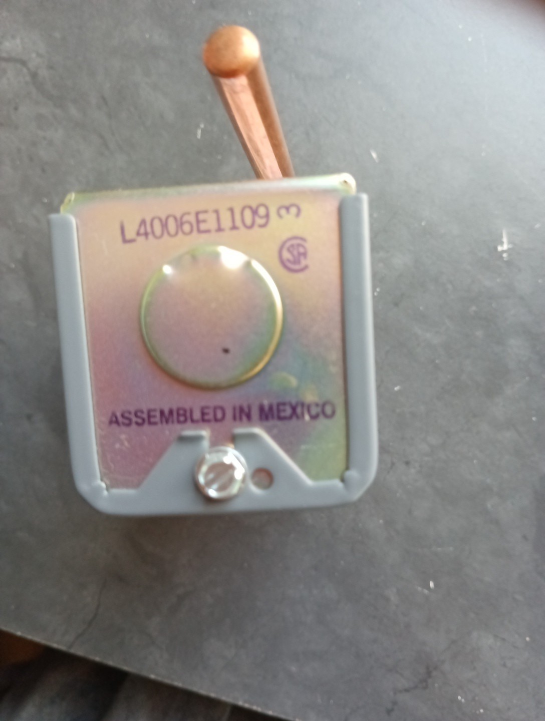 Honeywell L4006E1109 High Limit, Manual Aquastat Controller 130°F to 270°F