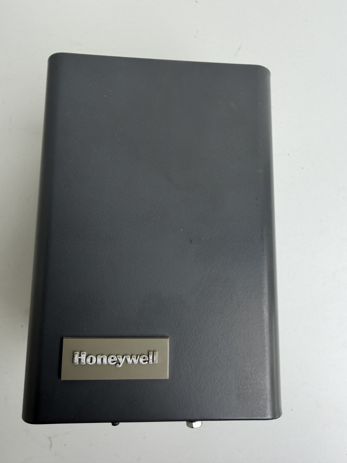 Honeywell L8148J 1009 Aquastat Relay Tradeline Boiler Control L8148J1009 24V/120