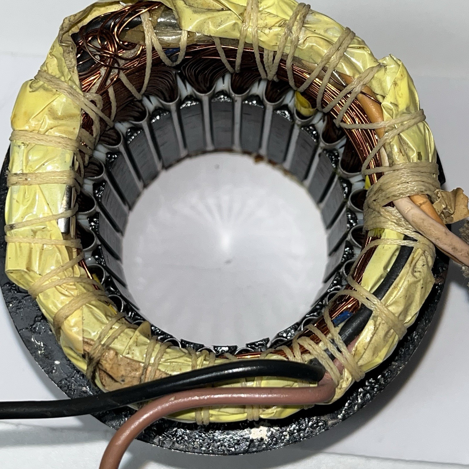 Beckett Y5L271C81 Motor 1/7HP 115V – Tested Stator / For Parts Or Repair