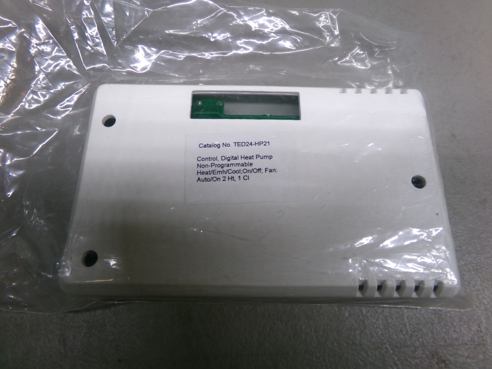 MCQUAY TED24-HP21 CONTROL, DIGITAL HEAT PUMP 300010902 NON-PROGRAMMABLE