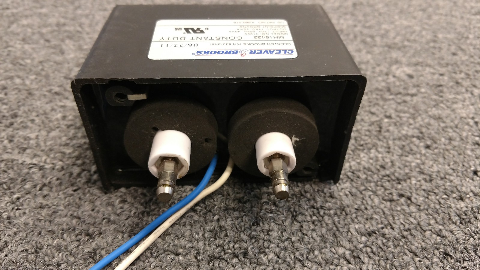Carlin 41000 Constant Duty Electric Ignitor Branded for Cleaver Brooks 832-2451