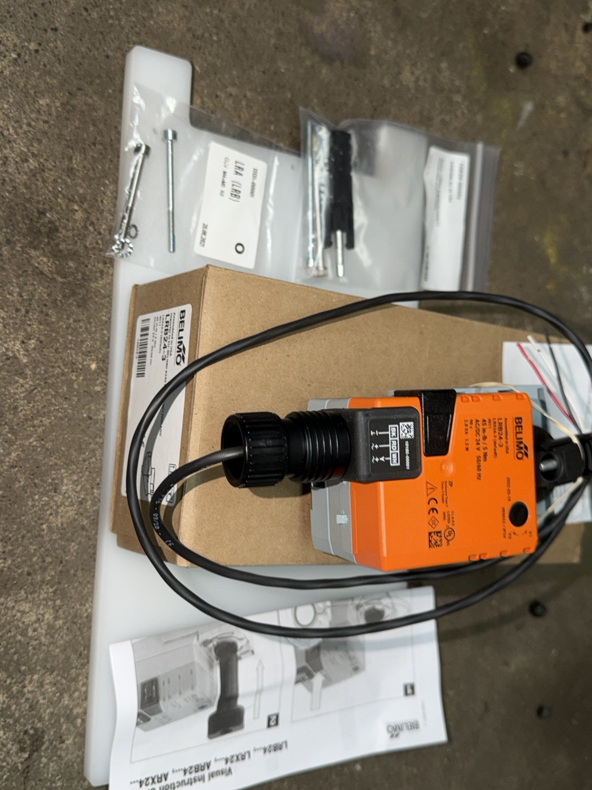 BELIMO LRB24-3 Elect Ball Valve Actuator, 24V AC/DC 40LV92