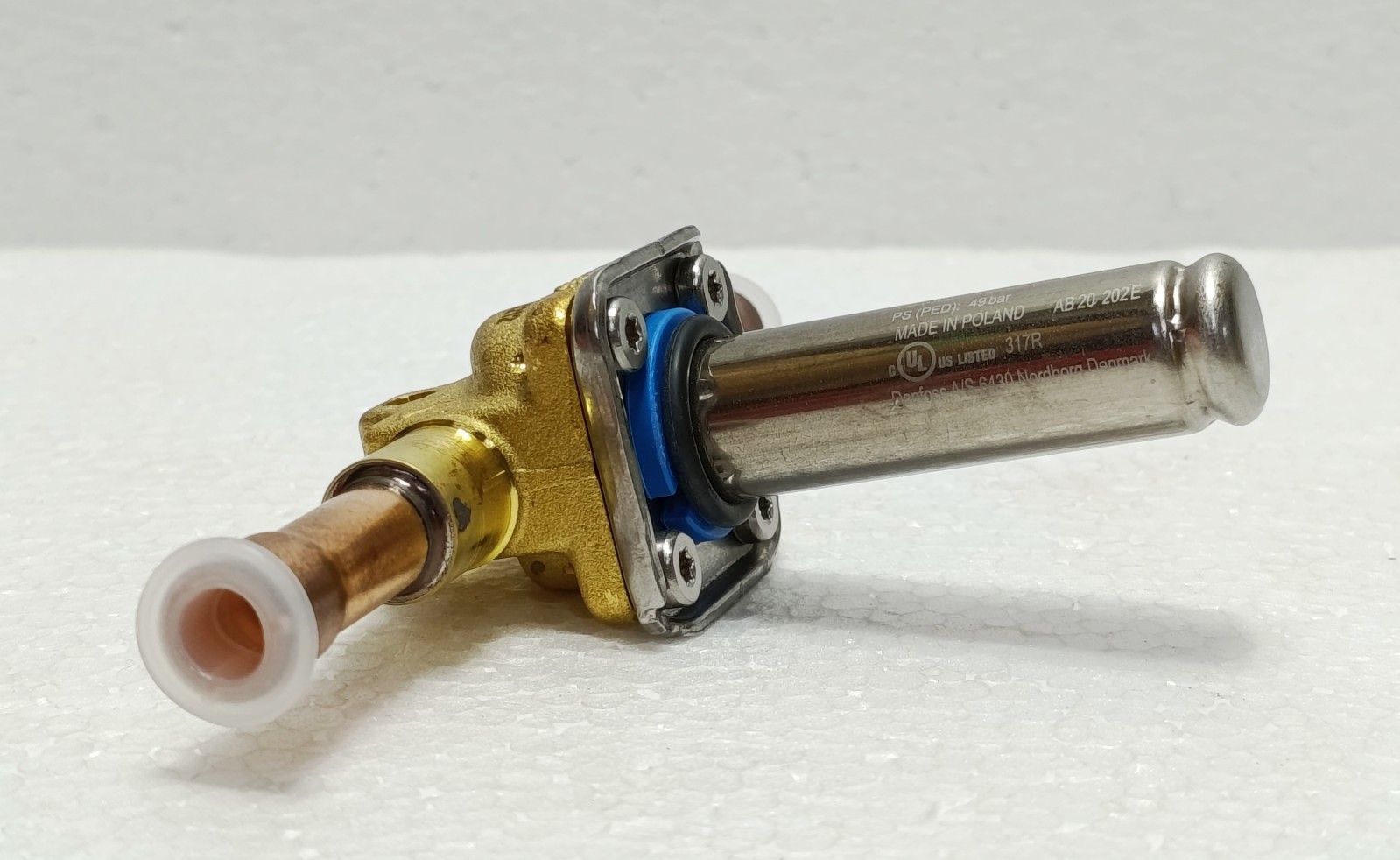 Danfoss Solenoid Valve EVR 6 NC 3/8″ ODF Solder – 032L1212 HVAC/Refrigeration