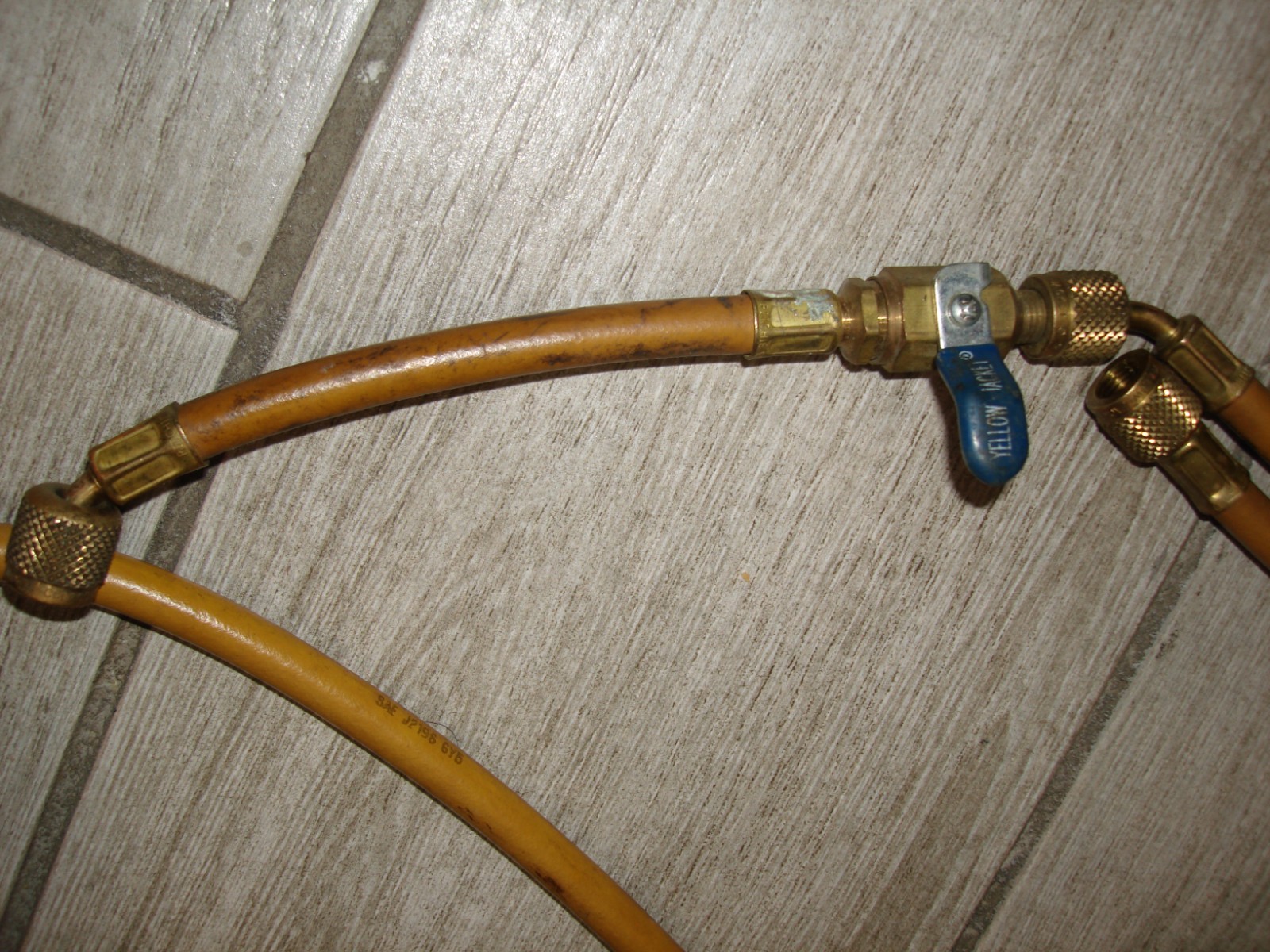 Yellow Jacket Plus II Charging Hose Set 3 Brass Hoses Red Blue Yellow 4000 psi
