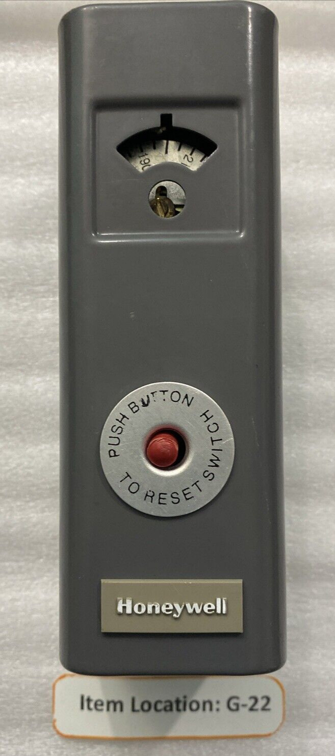 4006E1026 Honeywell Aquastat Controller 130-270F TEMP RANGE, 3/4 IN. NPT, 3″