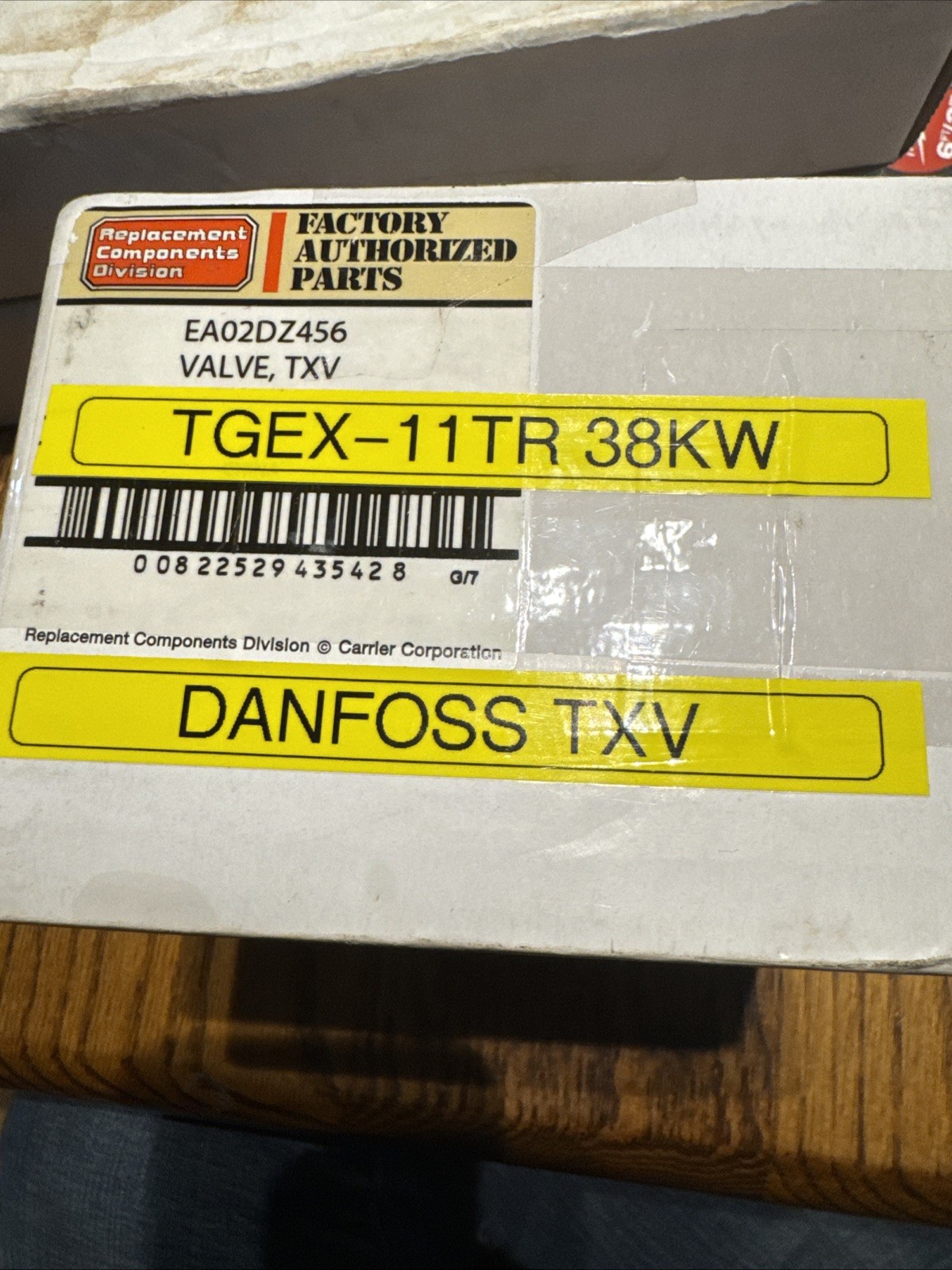 Danfoss TGEX Thermostatic Expansion Valve 11TR 38KW 5/8×7/8×1/4″ , 067N2304
