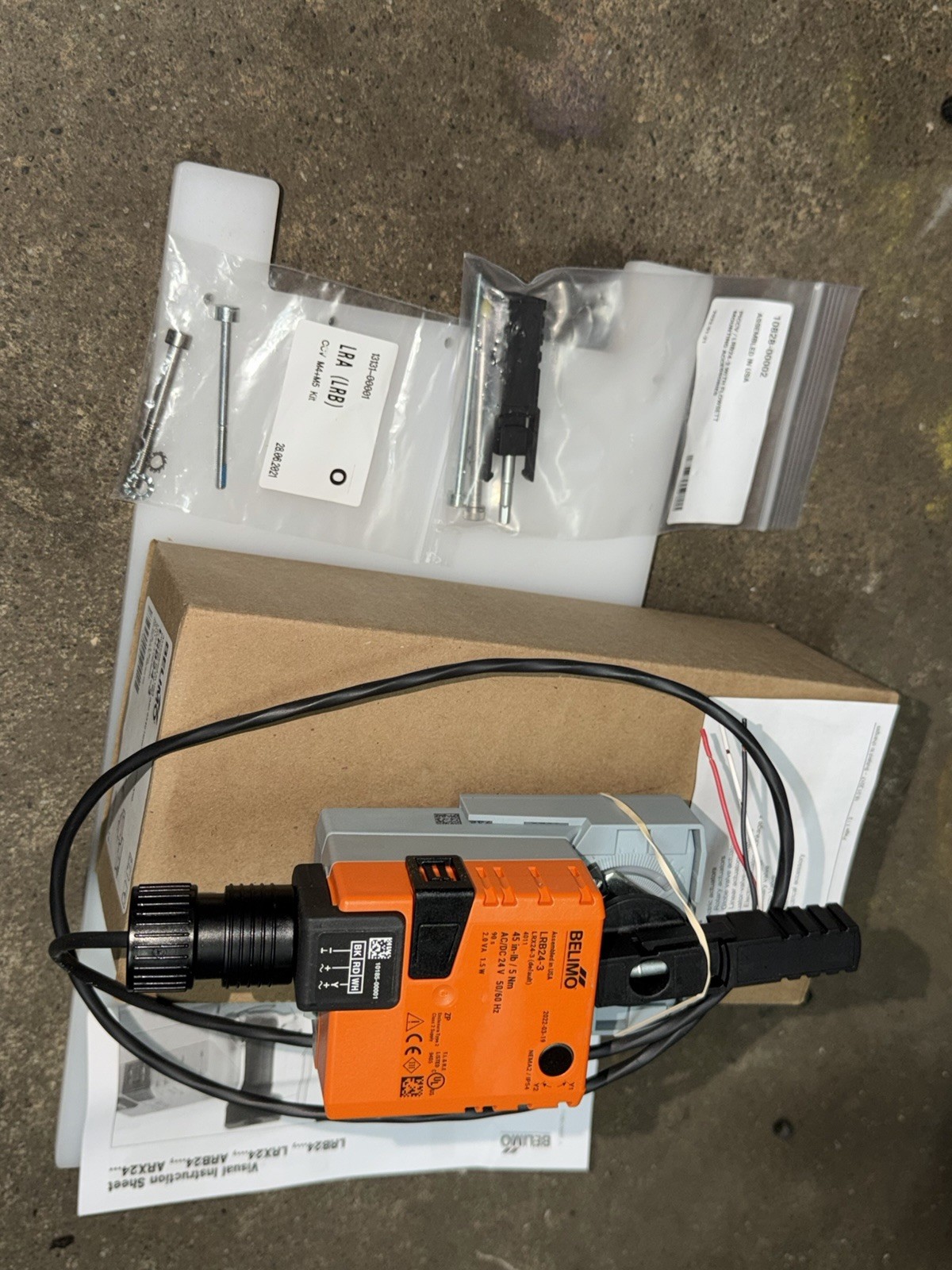 BELIMO LRB24-3 Elect Ball Valve Actuator, 24V AC/DC 40LV92