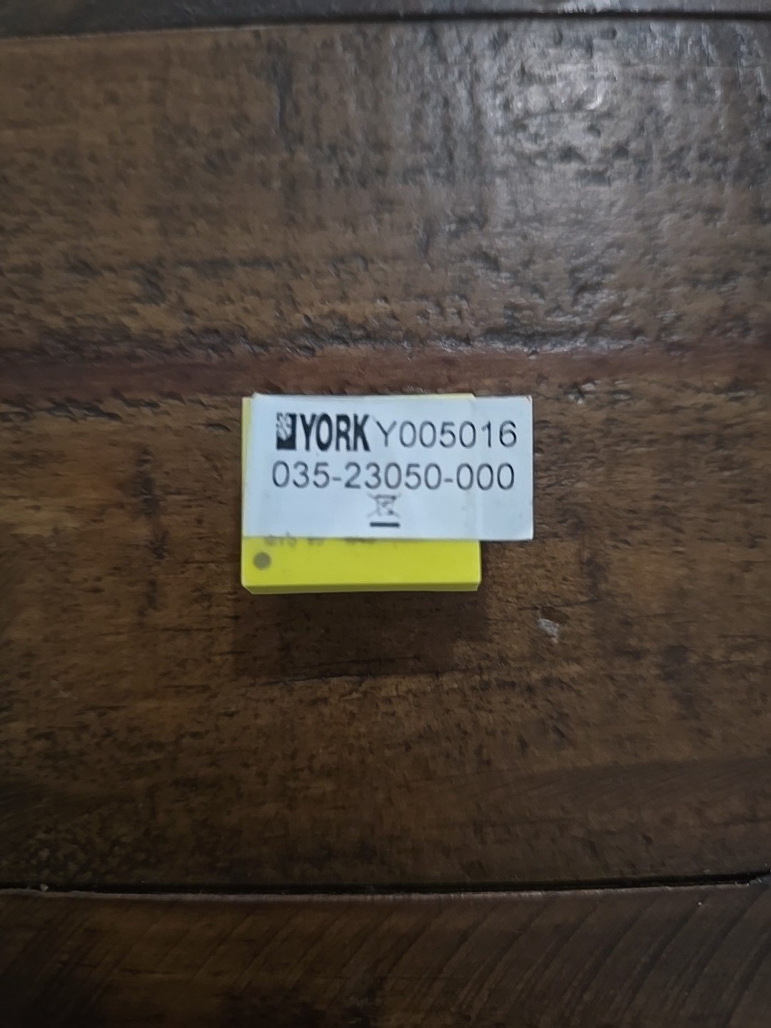 York 035-23050-000 Lithium Battery – Y005016 – Old Stock – Untested