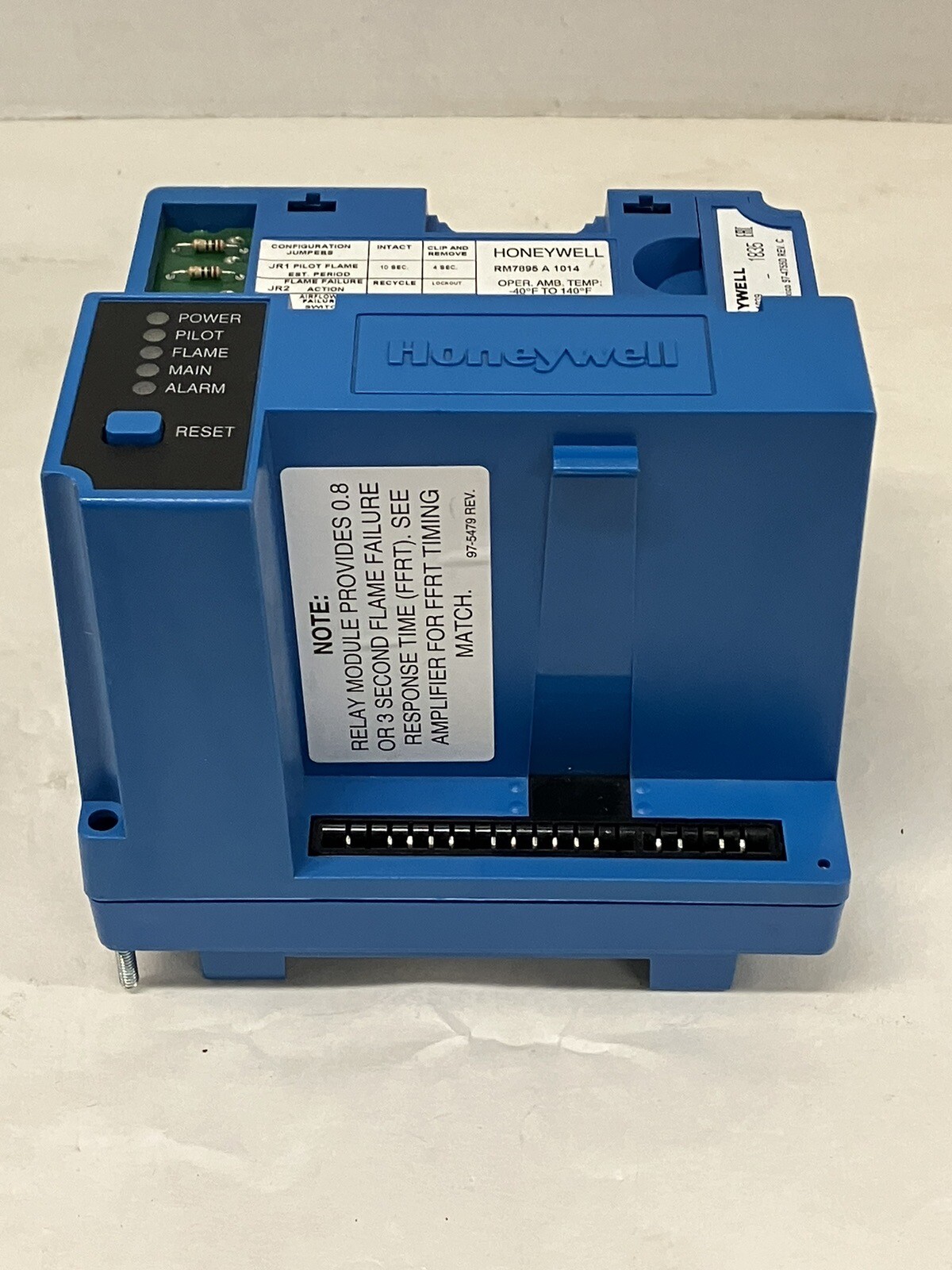 Honeywell RM7895A1014 Burner Control with ST7800A1039 30 Second Purge Timer