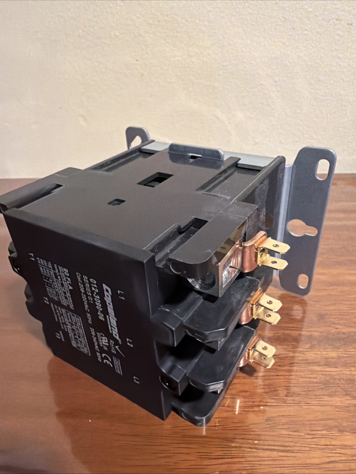 Definite Purpose Contactor, 3 Pole, 90 A, 208/240 Coil, Copeland 912-3090-06