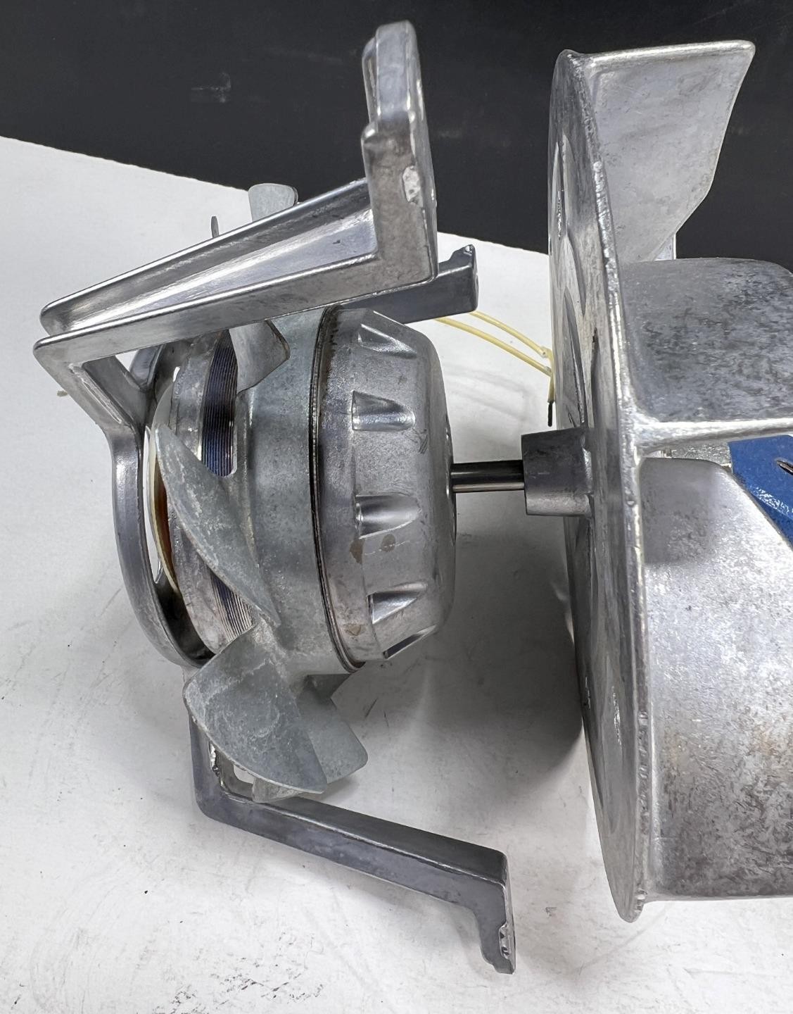 EBM PAPST AC Fan R2S150-AA08-29 /230V ~ 50Hz 0.26A 46W Motorized Impeller