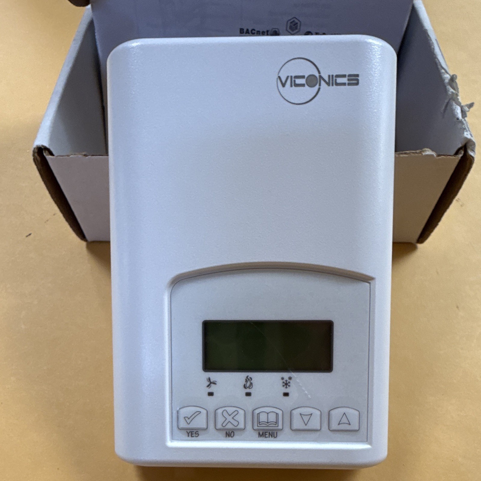 Viconics VT7600B5000B Programmable BACnet Rooftop Thermostat 2H/2C White