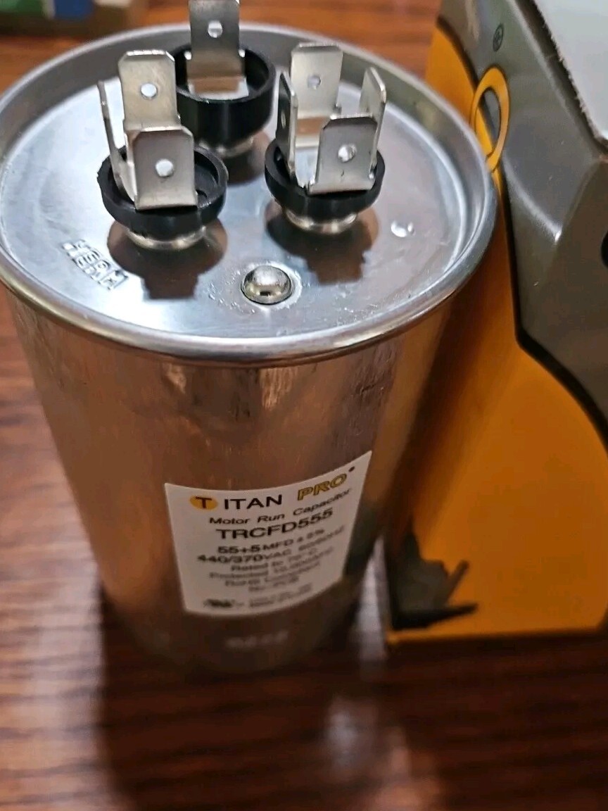 TitanPro TRCFD555 HVAC Round Motor Run Capacitor 55/5 MFD/UF 440/370 Volts