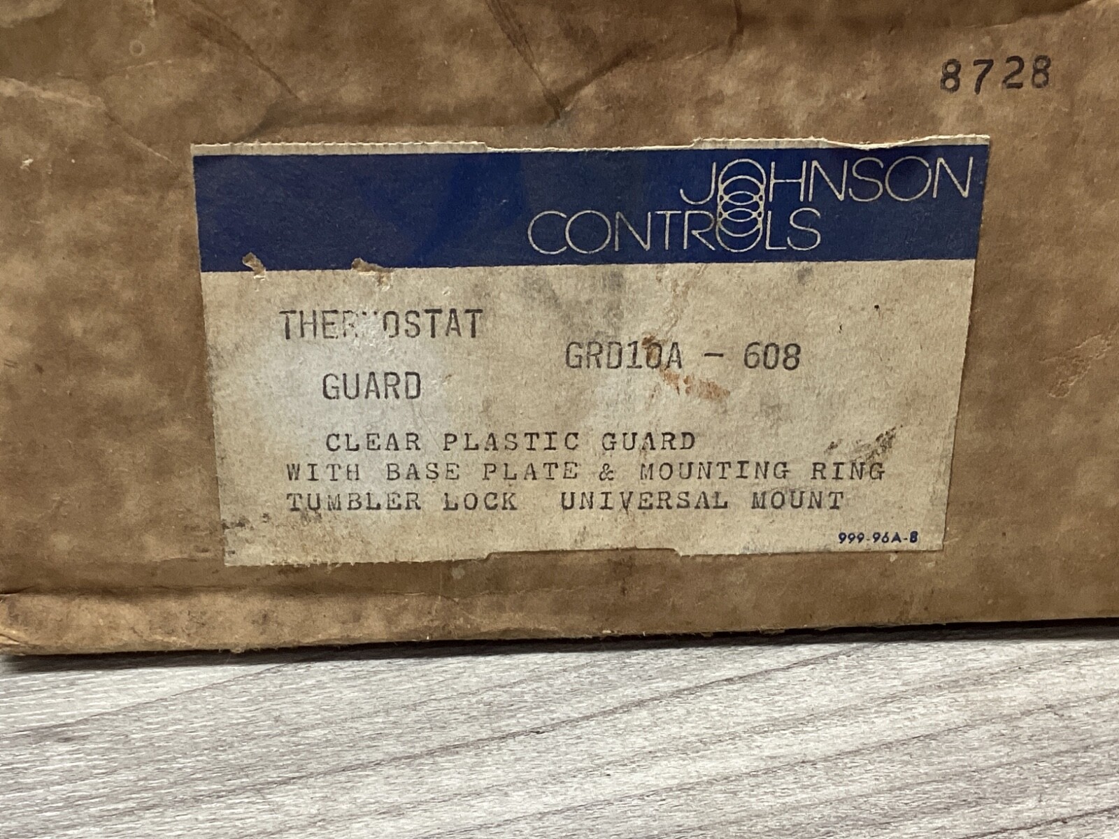 johnson controls thermostat guard GRD10A-608 #106D81PR5*CO